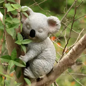 101831-7547dd.webp Charming Outdoor Koala Statue for Garden Décor