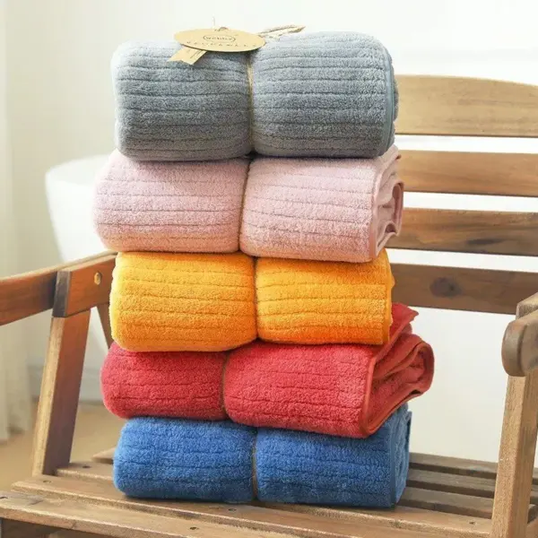 102722-e39020.webp Luxurious Coral Fleece Bath Towel