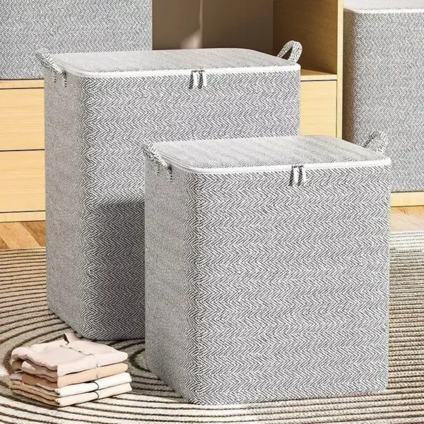 102826-e50e3c.webp Spacious & Durable Quilt Storage Organizer Bag