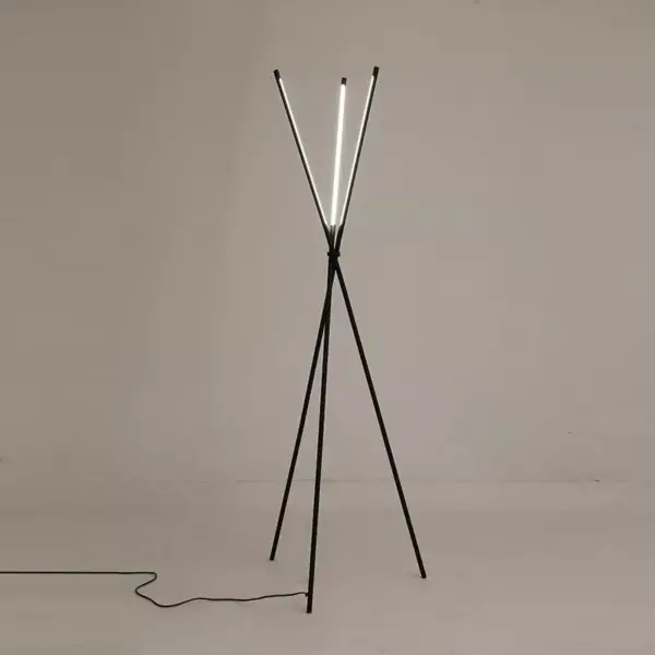 103553-678315.webp Modern Nordic LED Floor Lamp – Minimalist Aluminum 3-Prong Design for Elegant Home Lighting