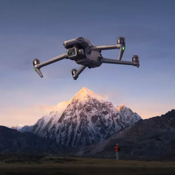 95611-cf03dc.webp Advanced 4/3 CMOS Camera Drone with 5.1K/50fps Professional Imagery