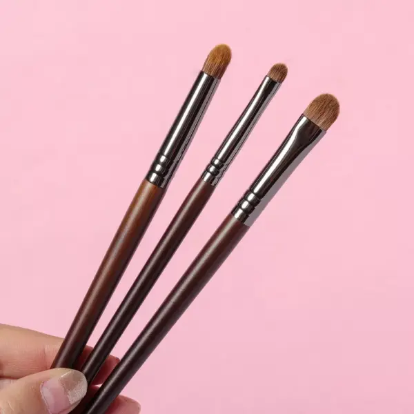 96219-0a3b53.webp High-Quality Goat Hair Tapered Blending Makeup Brushes