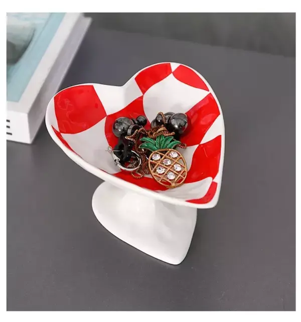 96459-f9c69e.webp Heart-Shaped Ceramic Tray: Jewelry & Cosmetic Organizer