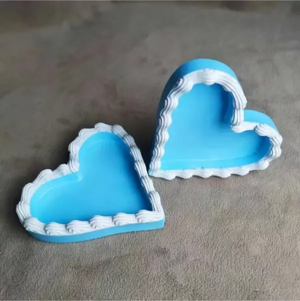 96460-544c5b.webp Heart-Shaped Resin Jewelry Organizer Tray for Rings, Necklaces, and Bracelets