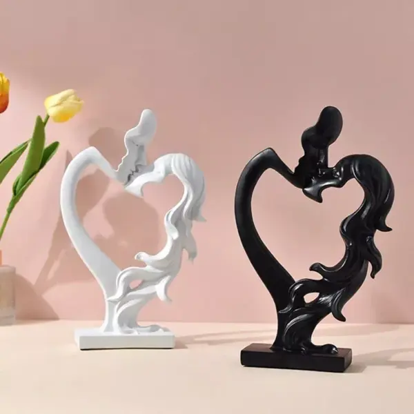 96489-51519b.webp Abstract Couple Kissing Figurine