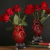 96490-eef842.webp Chic Resin Heart-Shaped Vase