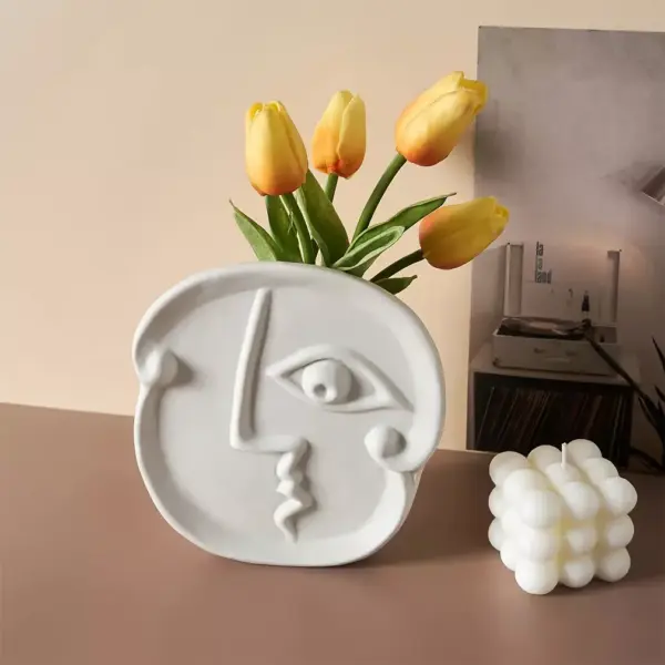 96492-613cb3.webp Creative Nordic Ceramic Face Vase