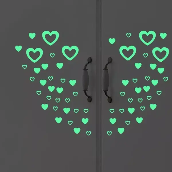 96784-0344bd.webp Glow-in-the-Dark Heart Wall Stickers