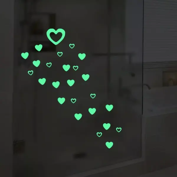 96784-ca415e.webp Glow-in-the-Dark Heart Wall Stickers
