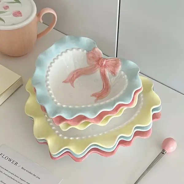 96805-8a5abe.webp Cute Ceramic Wavy Edge Tray for Jewelry & Breakfast