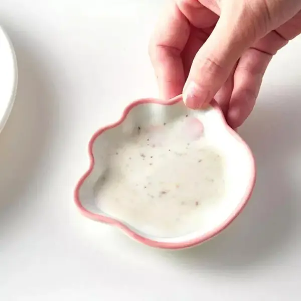 96807-ae7a6b.webp Cute Cat's Paw Ceramic Dessert Plate