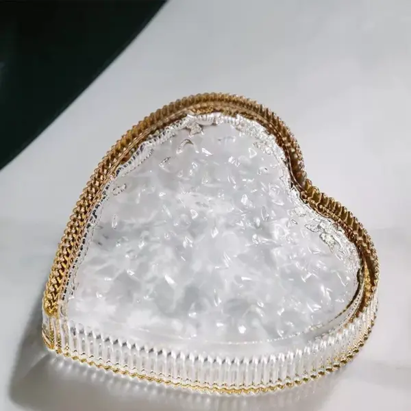 96902-31e0e1.webp Heart-Shaped Glass Dessert Plate with Gold Rim