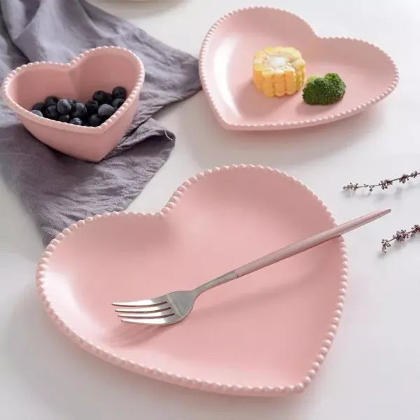 96918-db98bb.webp Heart-Shaped Ceramic Tableware Set