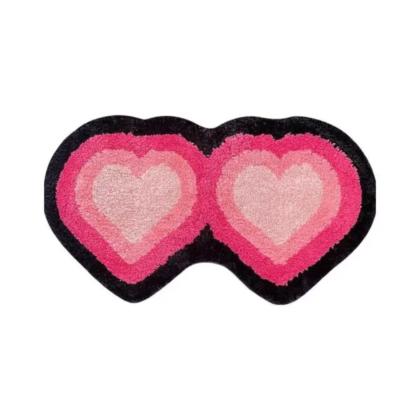 97331-d0a37f.webp Heart-Shaped Tufted Rug