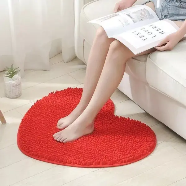 97334-cb4d0f.webp Heart-Shaped Chenille Floor Mat