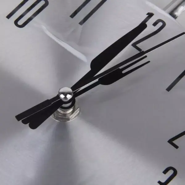 106679-055556.webp Modern 3D Aluminium Kitchen Clock