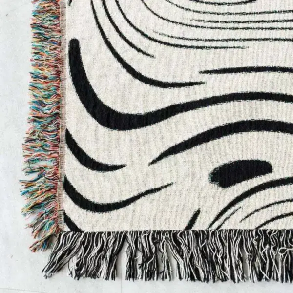 107052-09cbba.webp Luxurious Black Water Waves Cotton Tapestry Blanket for Home and Travel