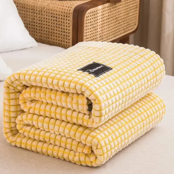 107054-accb85.webp Luxurious Plaid Milk Fleece Blanket