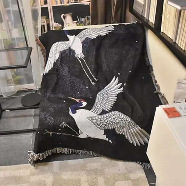 107055-00dac4.webp Elegant Black Crane & Floral Japanese Knitted Cotton Blanket