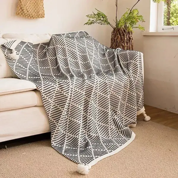 107056-4256d4.webp Luxury Tassel Knitted Throw Blanket