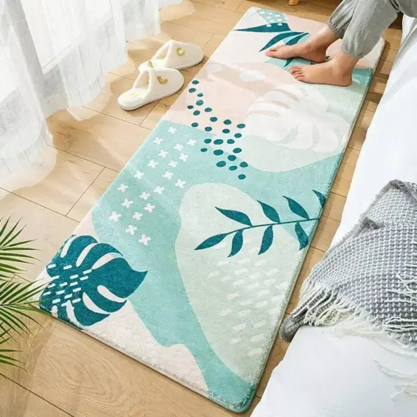 107123-212e08.webp Luxurious Nordic-Inspired Fluffy Carpet with Tropical Plant Patterns