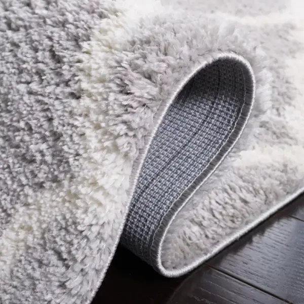 107130-1ac4a4.webp Elegant Gray/Ivory Trellis Shag Area Rug, 5' x 7' - Soft Polyester, Power Loomed
