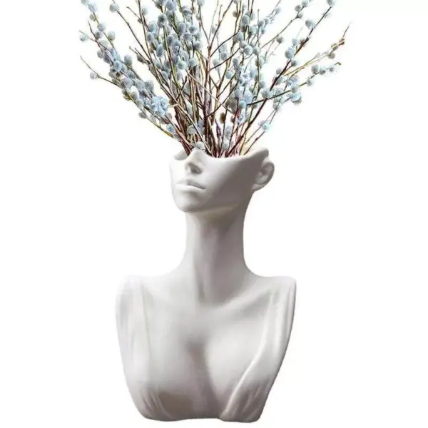 107504-803633.webp European Ceramic Face Vase