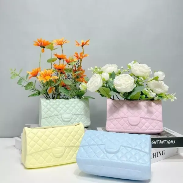 107507-f6f77d.webp Chic Ceramic Handbag Vase