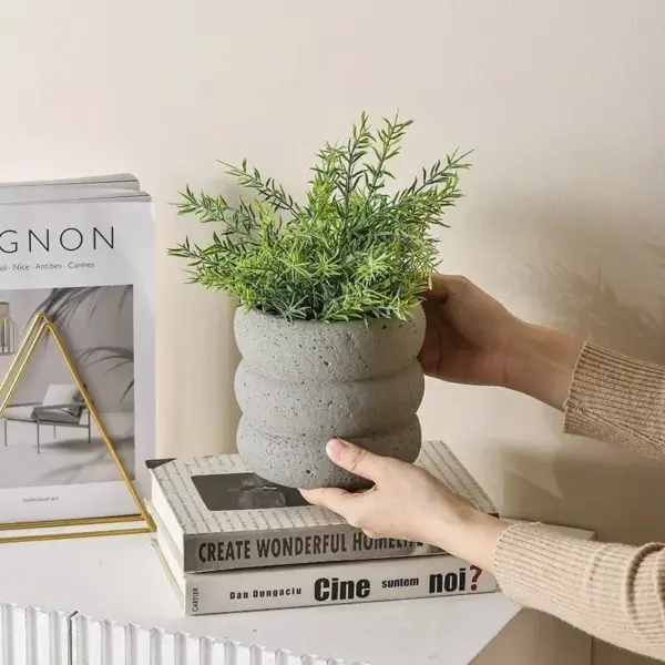 107512-70da61.webp Minimalist Nordic Cement Flowerpot